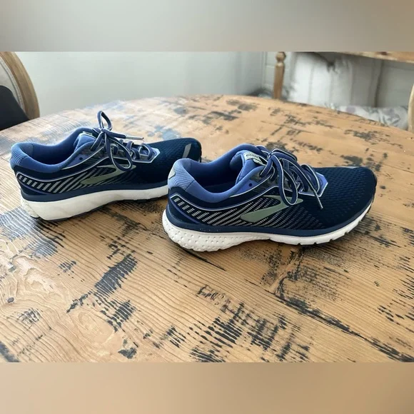 Brooks Running - Women’s Ghost 12 - Picture 3 of 6